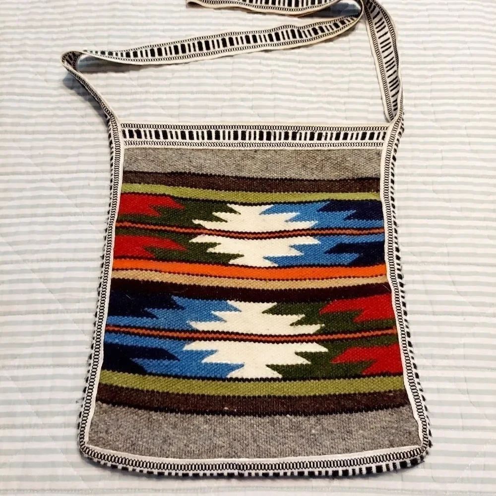 Aztec Crossbody Sack    - Picture 3 of 4